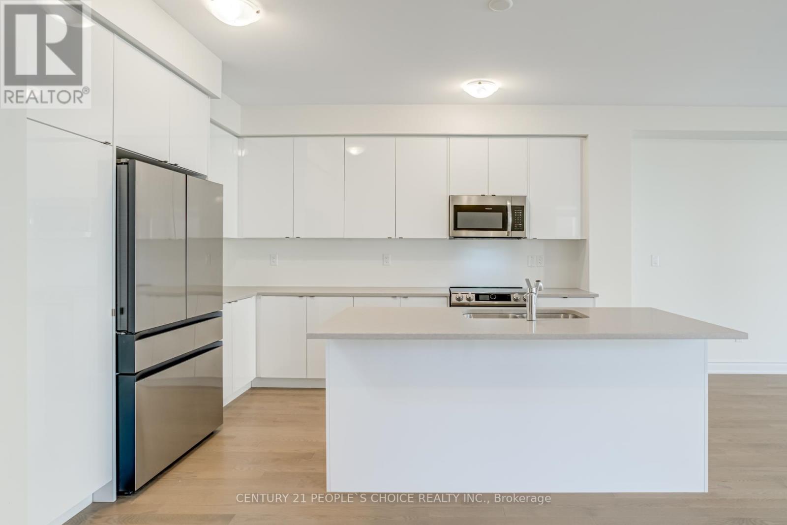 64 Montrose Boulevard, Bradford West Gwillimbury, Ontario  L3Z 4P3 - Photo 8 - N12573916