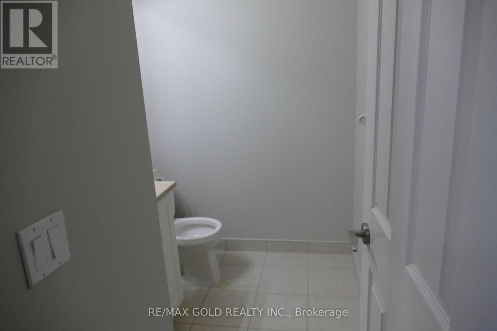 115 - 339 Rathburn Road, Mississauga, Ontario  L5B 0C8 - Photo 12 - W12598598