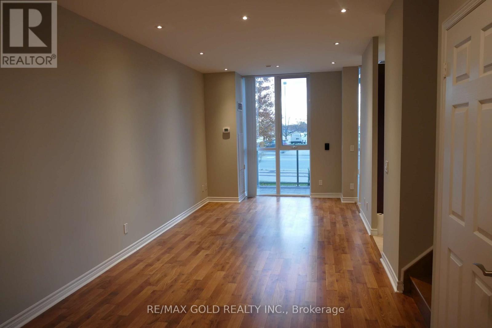 115 - 339 Rathburn Road, Mississauga, Ontario  L5B 0C8 - Photo 5 - W12598598