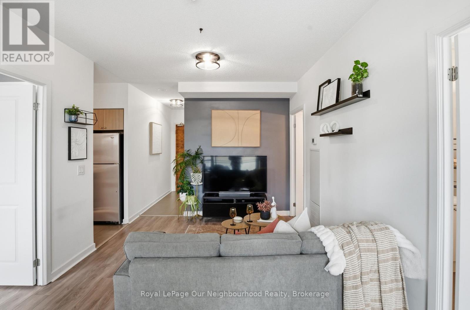 301 - 1235 Bayly Street, Pickering, Ontario  L1W 1L7 - Photo 4 - E12600644