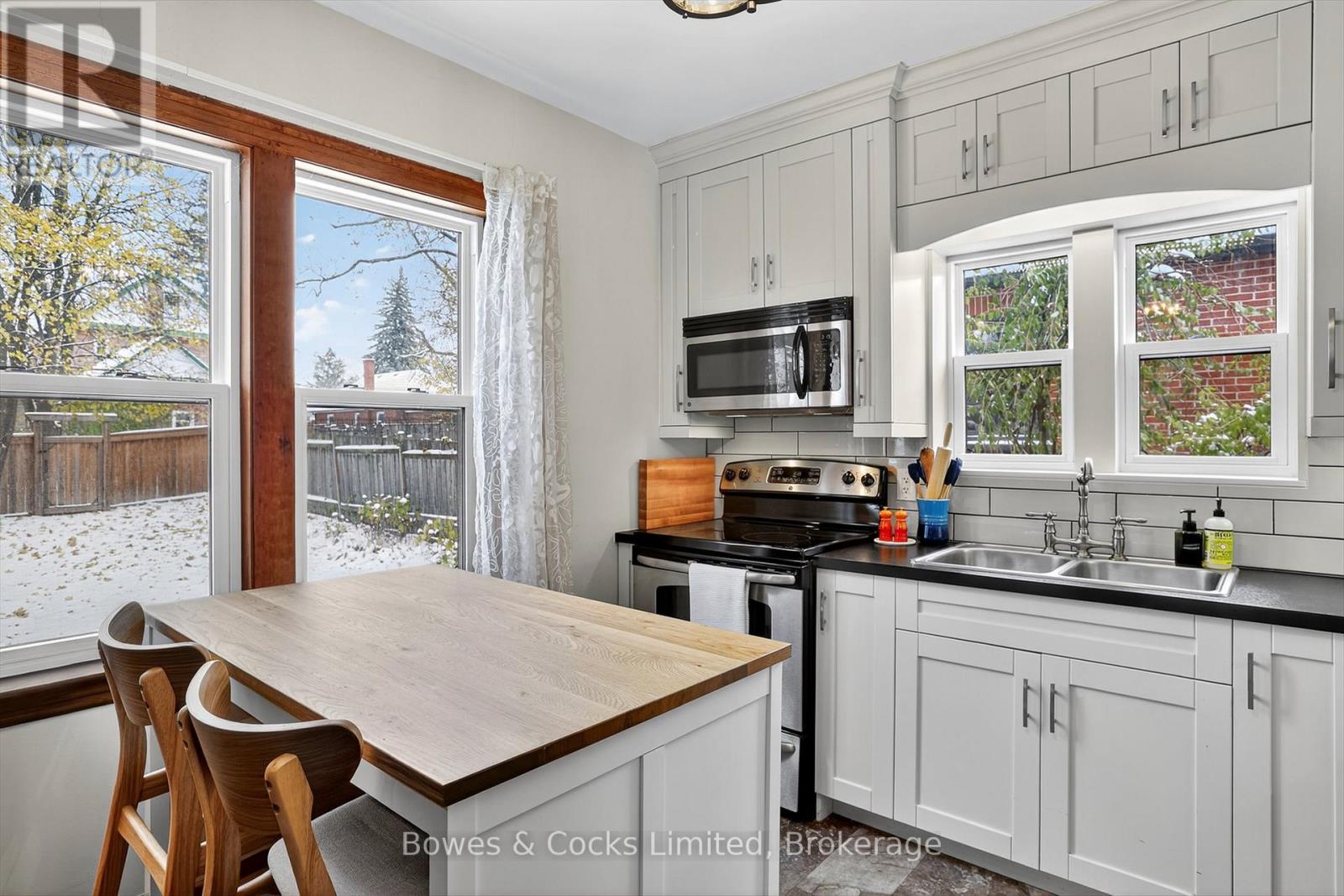 712 Bethune Street, Peterborough, Ontario K9H 4A4 - Photo 13 - X12537778