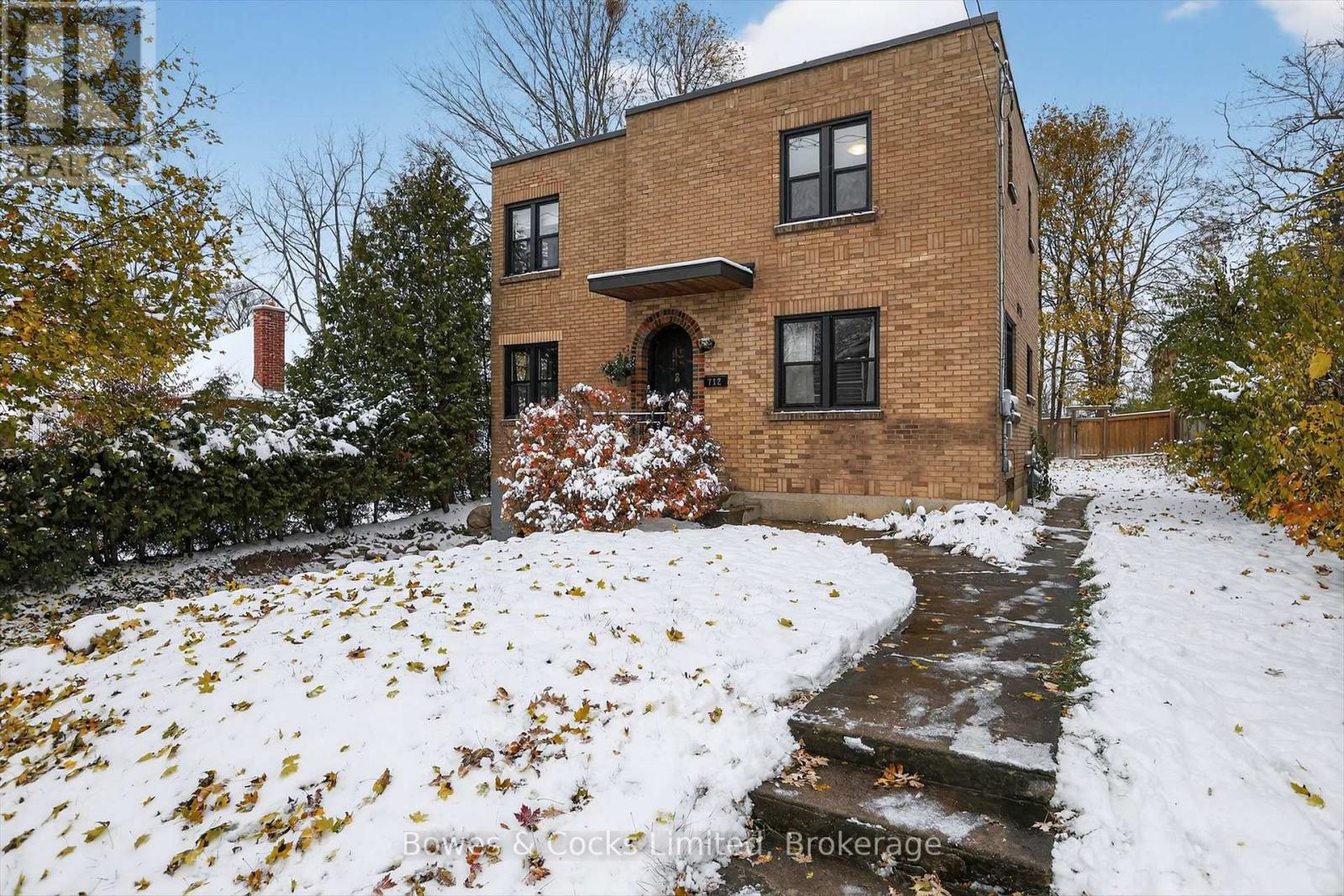 712 Bethune Street, Peterborough, Ontario K9H 4A4 - Photo 3 - X12537778