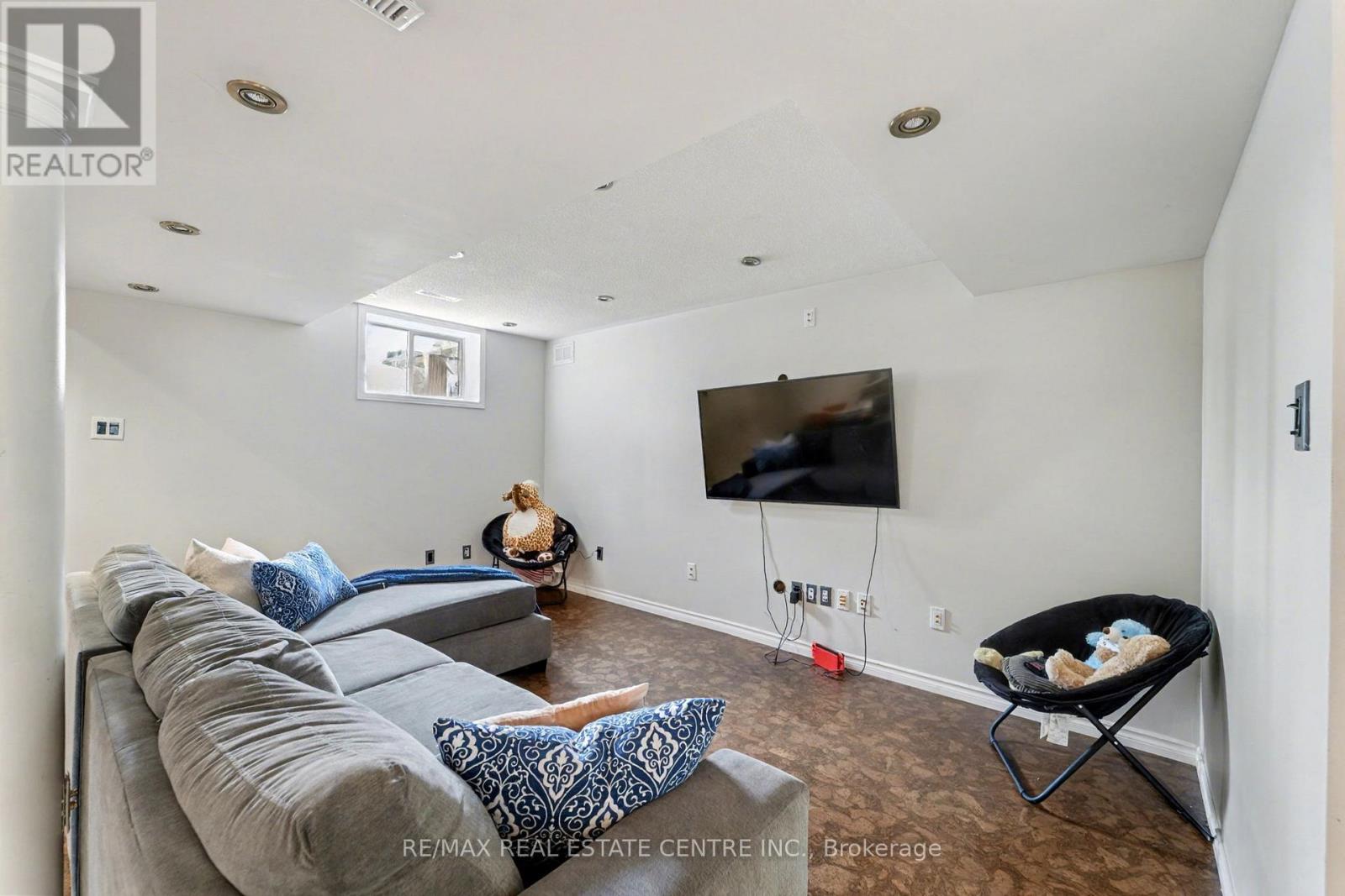 56 Vanguard Drive, Whitby, Ontario  L1M 2N8 - Photo 37 - E12600690