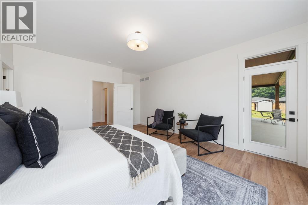 6755 Griffin Drive, Plympton-Wyoming, Ontario  N0N 1E0 - Photo 28 - 25031046