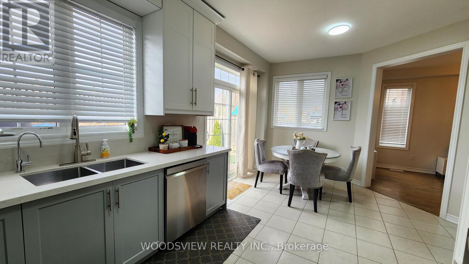 2220 Dawson Crescent, Innisfil, Ontario  L9S 0G9 - Photo 11 - N12600698