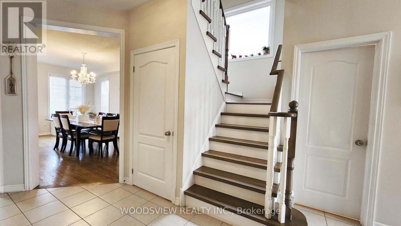 2220 Dawson Crescent, Innisfil, Ontario  L9S 0G9 - Photo 13 - N12600698