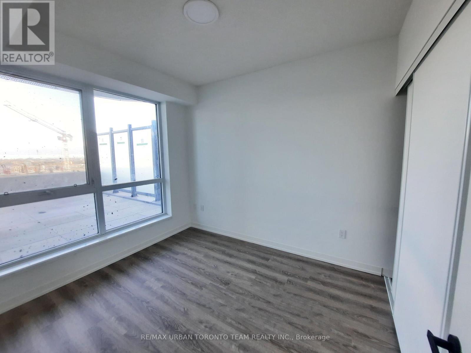 516 - 8 Interchange Way, Vaughan, Ontario  L4K 5Z7 - Photo 8 - N12600724