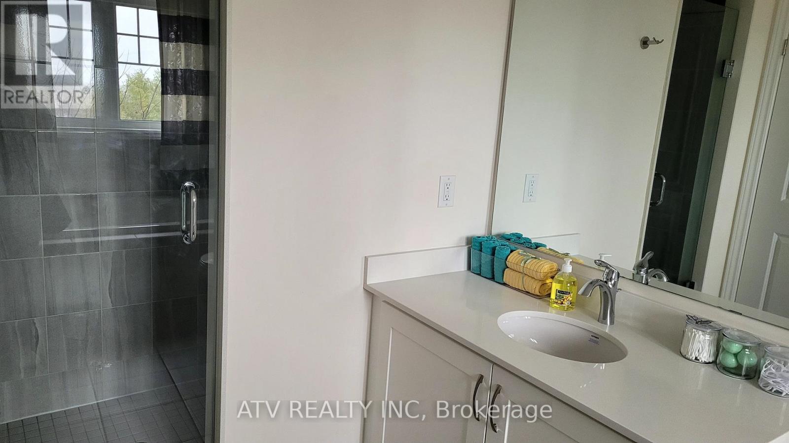 2135 Speare Court, Innisfil, Ontario  L9S 0M9 - Photo 8 - N12600728