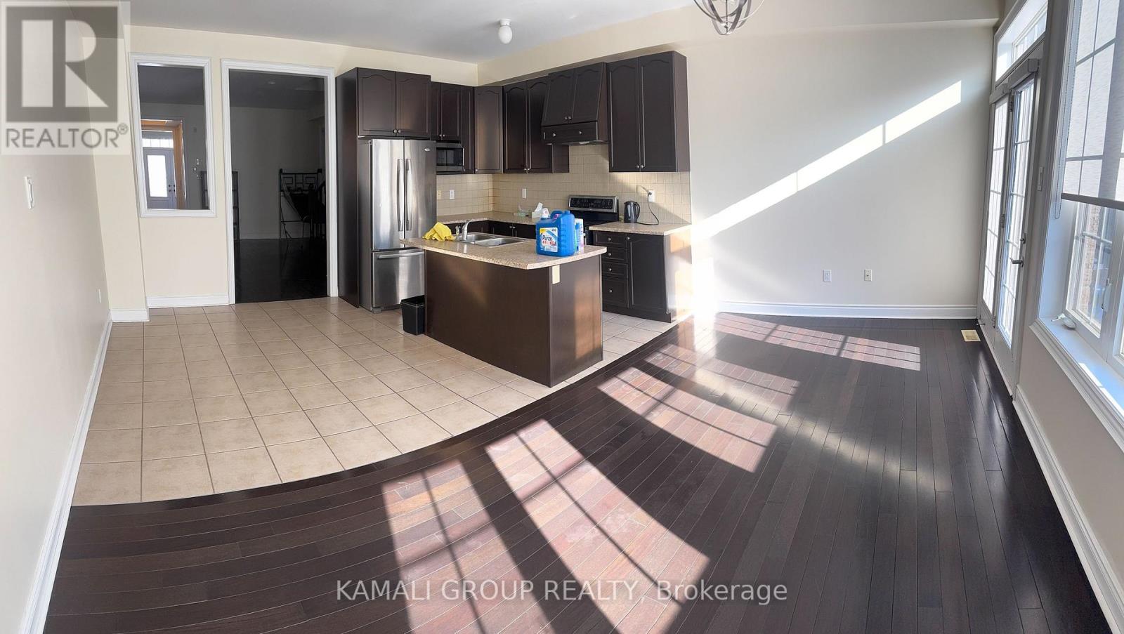 135 LINDBERGH DRIVE, Vaughan, Ontario