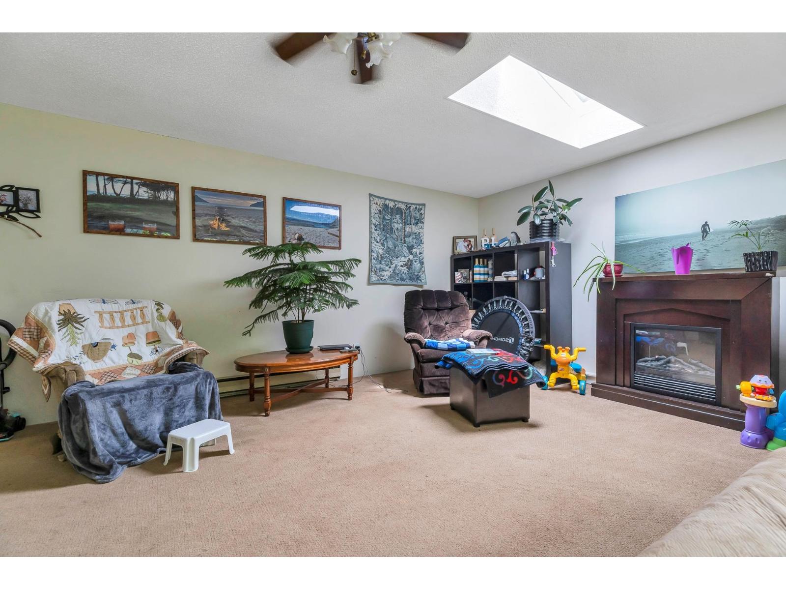 12587 23 Avenue, Surrey, British Columbia  V4A 2C5 - Photo 4 - R3071875