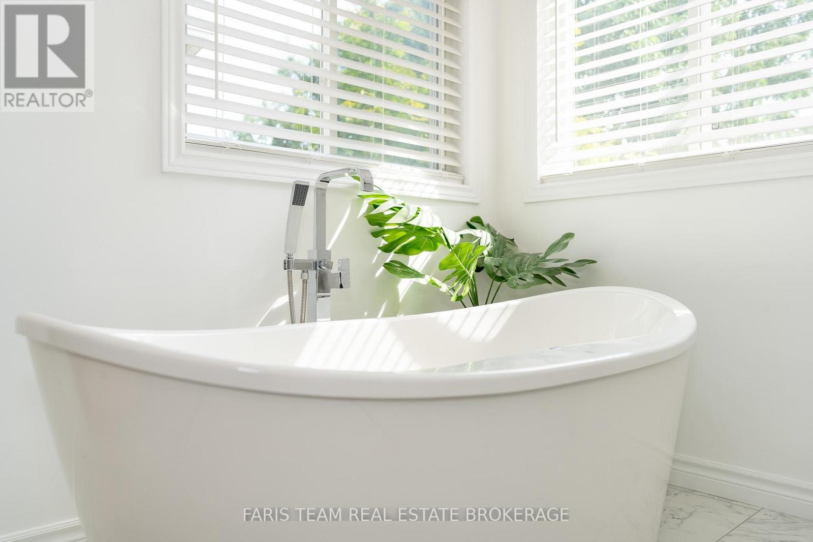 3 Saxon Road, Barrie (Innis-Shore), Ontario  L4M 7G6 - Photo 19 - S12600786