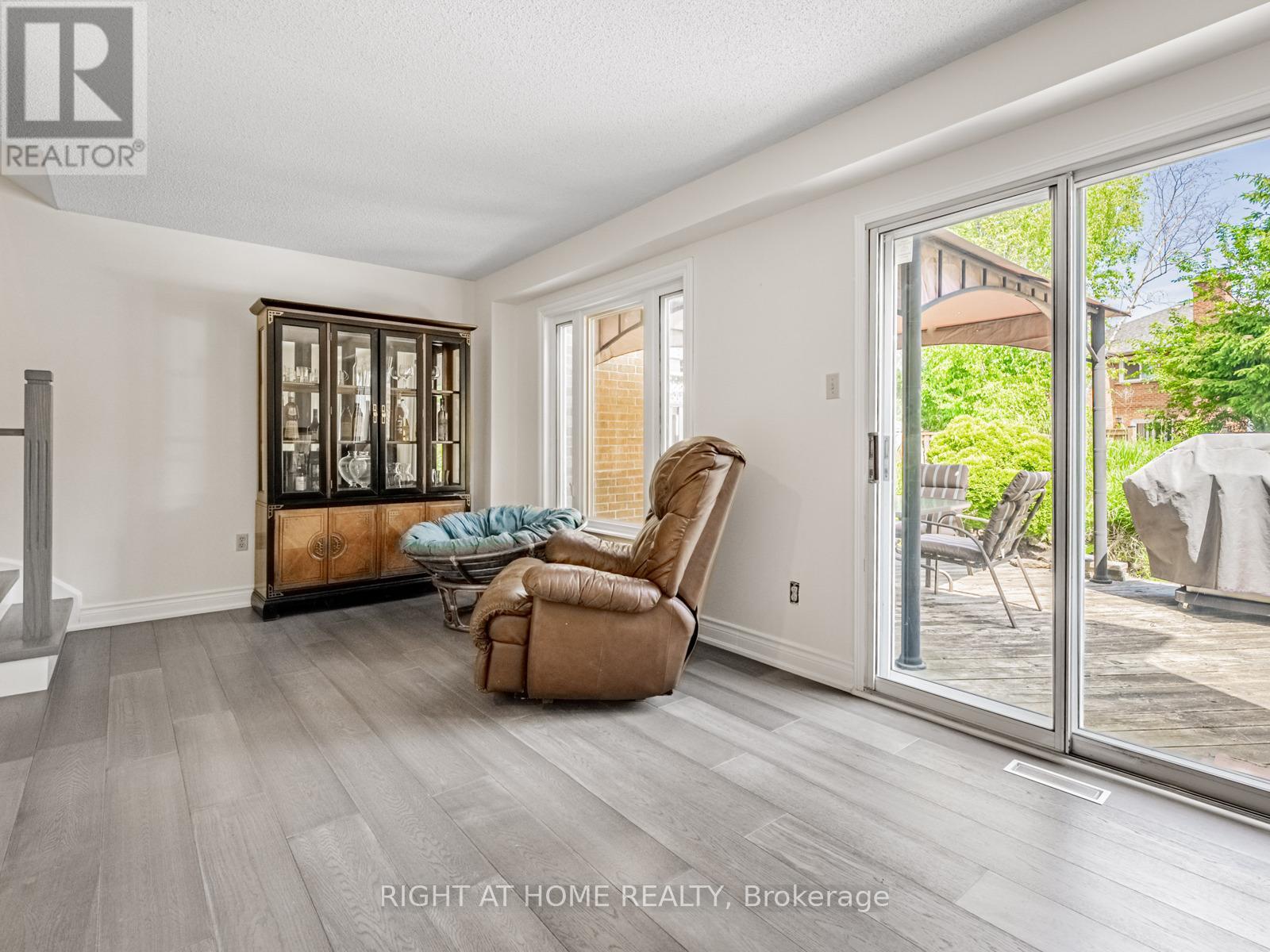 1129 Beechnut Road, Oakville, Ontario  L6J 7P2 - Photo 14 - W12600672