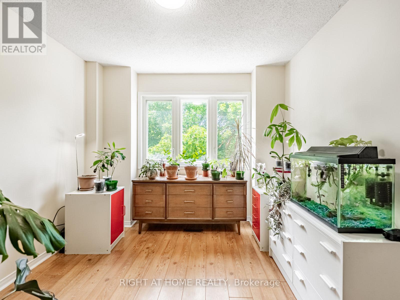 1129 Beechnut Road, Oakville, Ontario  L6J 7P2 - Photo 18 - W12600672