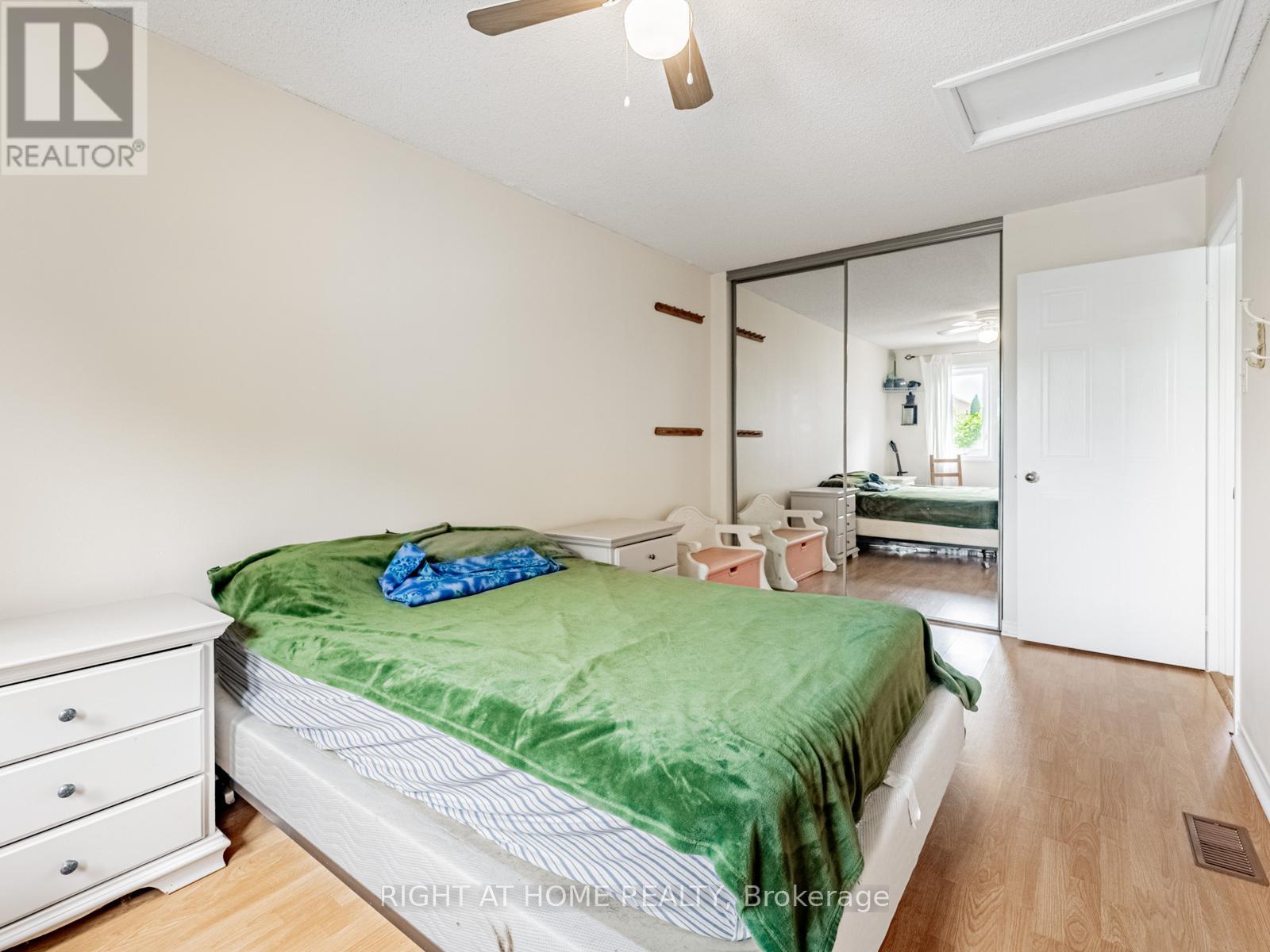 1129 Beechnut Road, Oakville, Ontario  L6J 7P2 - Photo 21 - W12600672