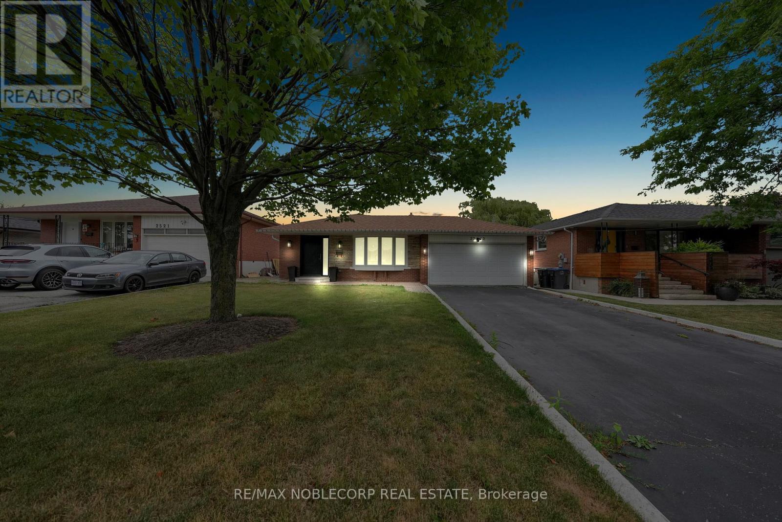 2515 HENSALL STREET, Mississauga, Ontario