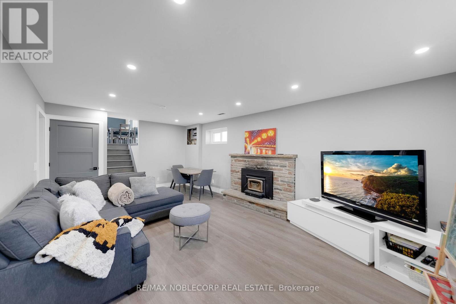 2515 Hensall Street, Mississauga, Ontario  L5A 2T1 - Photo 19 - W12600714