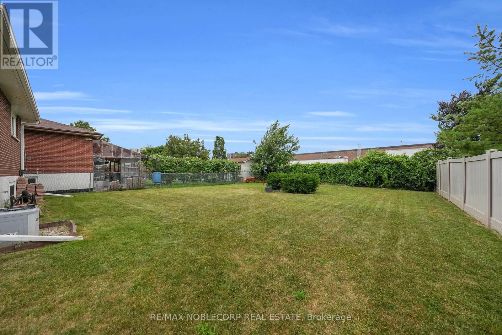 2515 Hensall Street, Mississauga, Ontario  L5A 2T1 - Photo 43 - W12600714