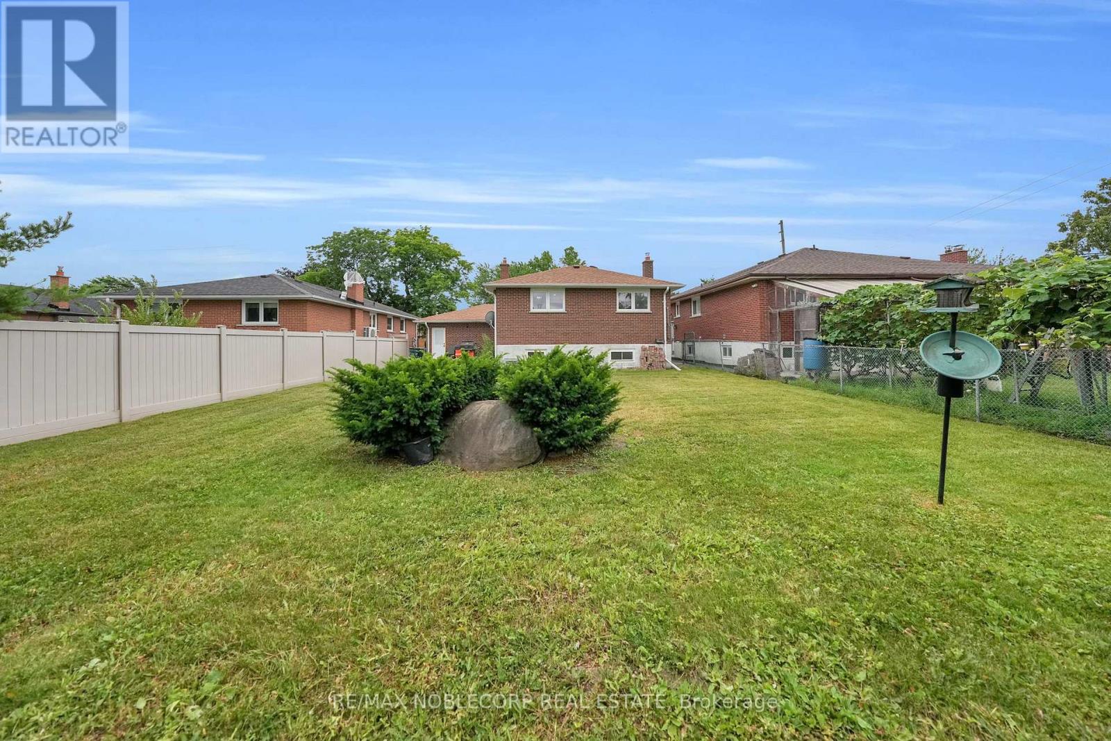 2515 Hensall Street, Mississauga, Ontario  L5A 2T1 - Photo 45 - W12600714