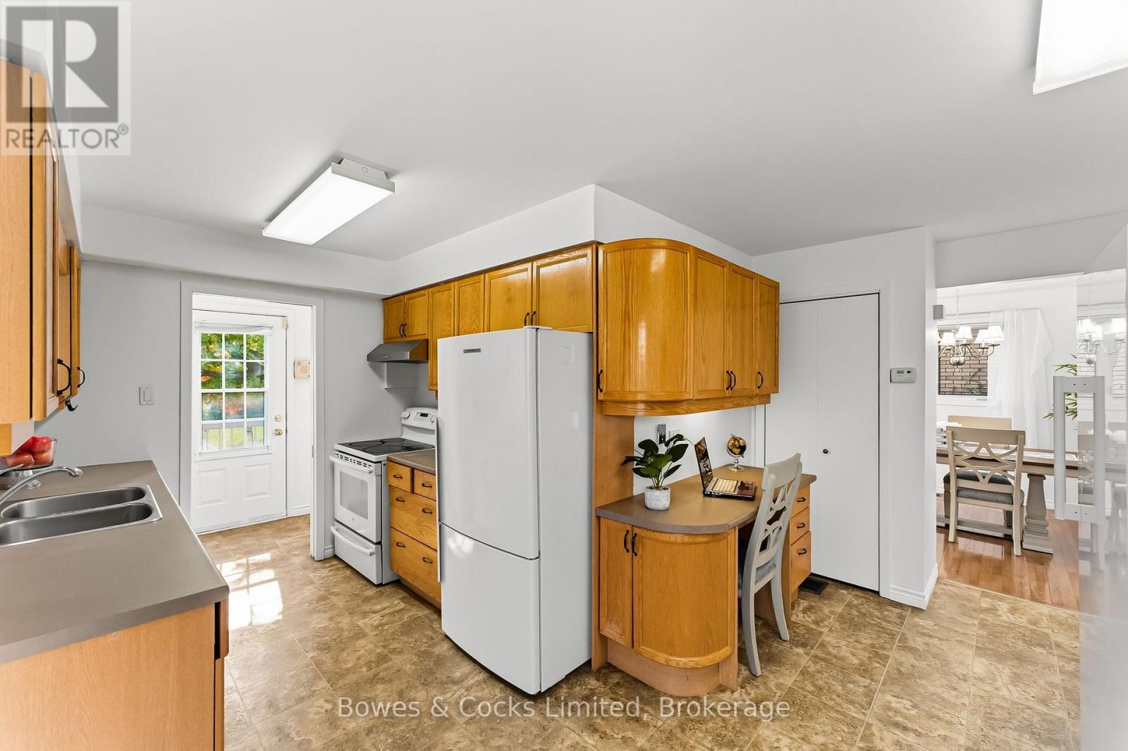 540 Montcalm Drive, Peterborough, Ontario  K9H 6S7 - Photo 13 - X12447159