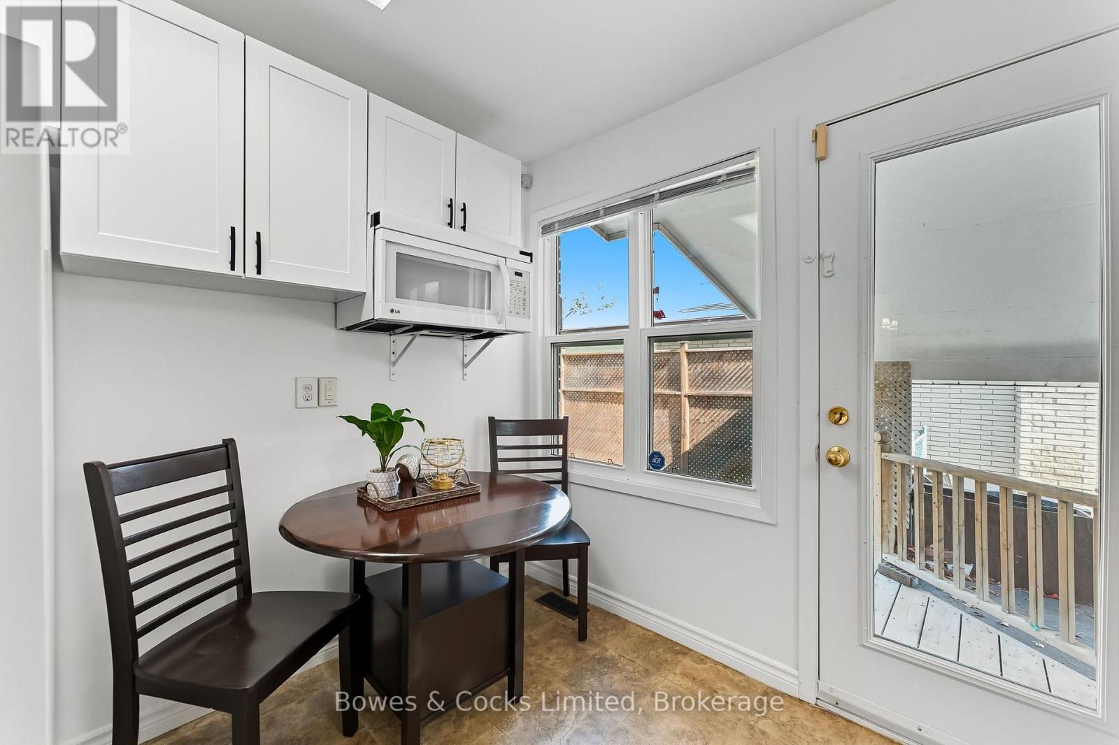 540 Montcalm Drive, Peterborough, Ontario  K9H 6S7 - Photo 15 - X12447159