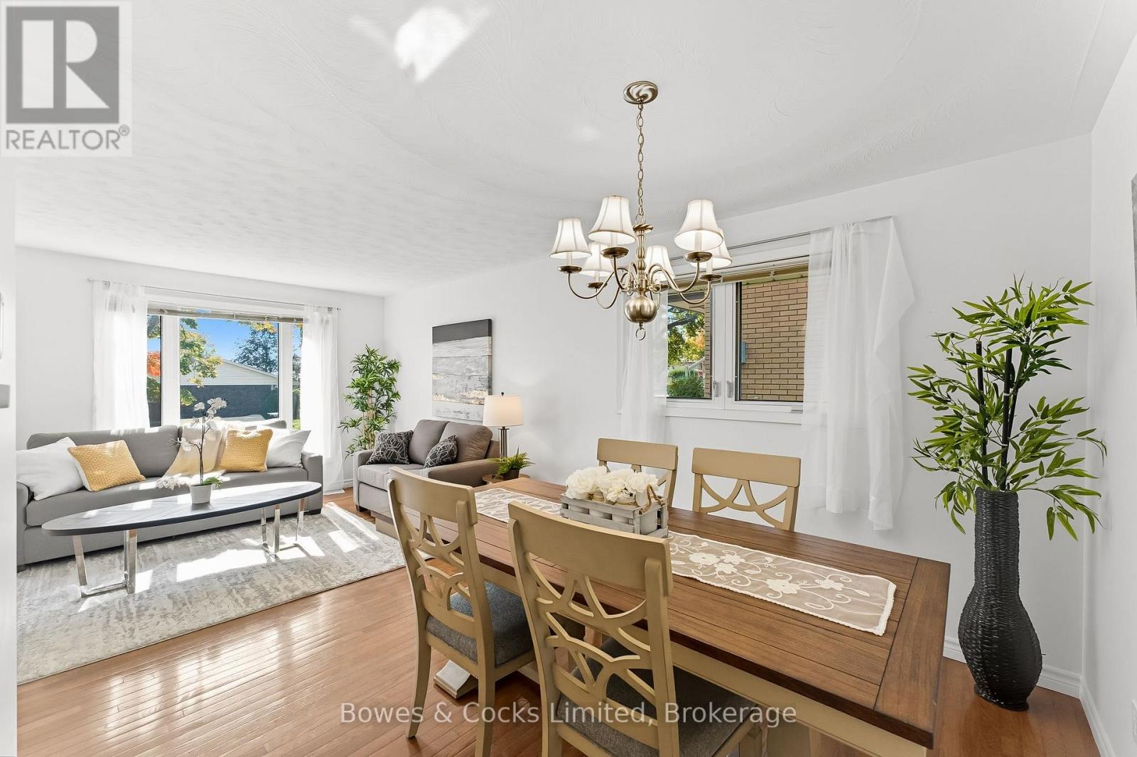 540 Montcalm Drive, Peterborough, Ontario  K9H 6S7 - Photo 10 - X12447159