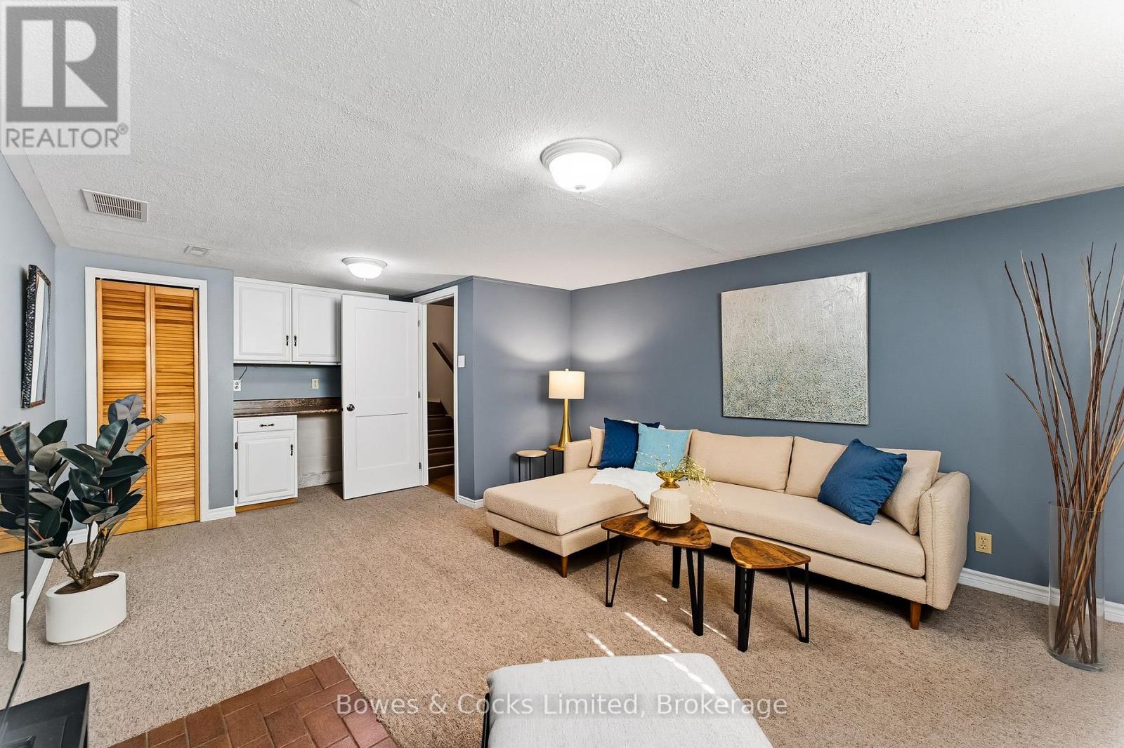 540 Montcalm Drive, Peterborough, Ontario  K9H 6S7 - Photo 30 - X12447159