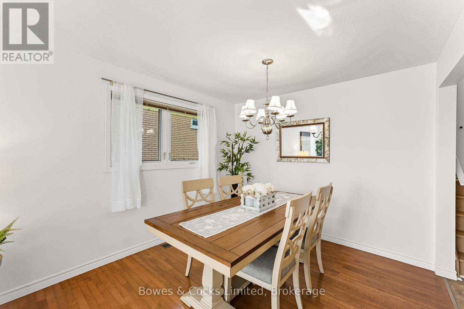 540 Montcalm Drive, Peterborough, Ontario  K9H 6S7 - Photo 9 - X12447159