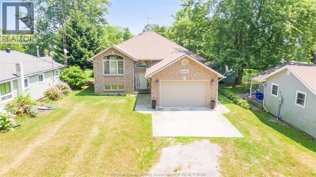 MLS# 25031172: 1314 ORCHARD, Kingsville, Canada