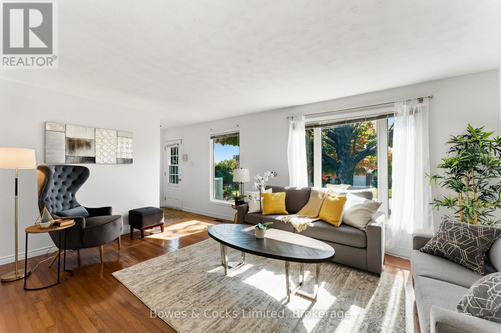 540 Montcalm Drive, Peterborough, Ontario  K9H 6S7 - Photo 7 - X12447159