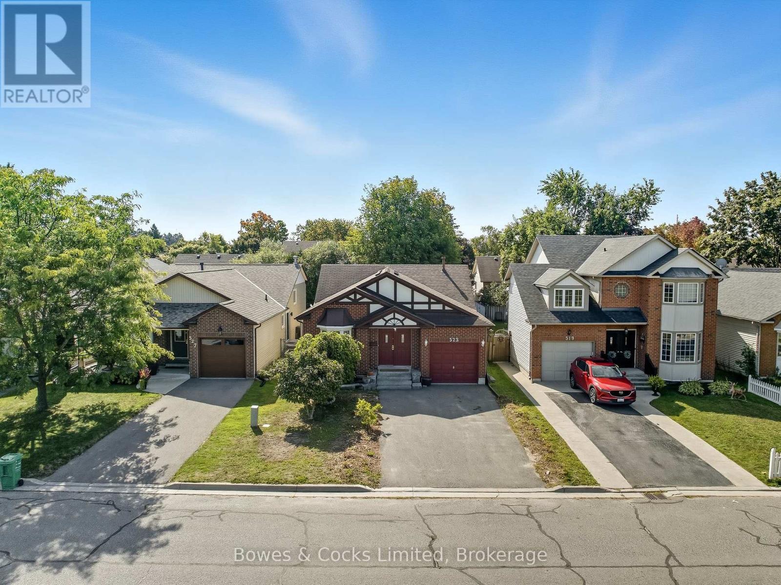 523 LAURIE AVENUE, Peterborough, Ontario