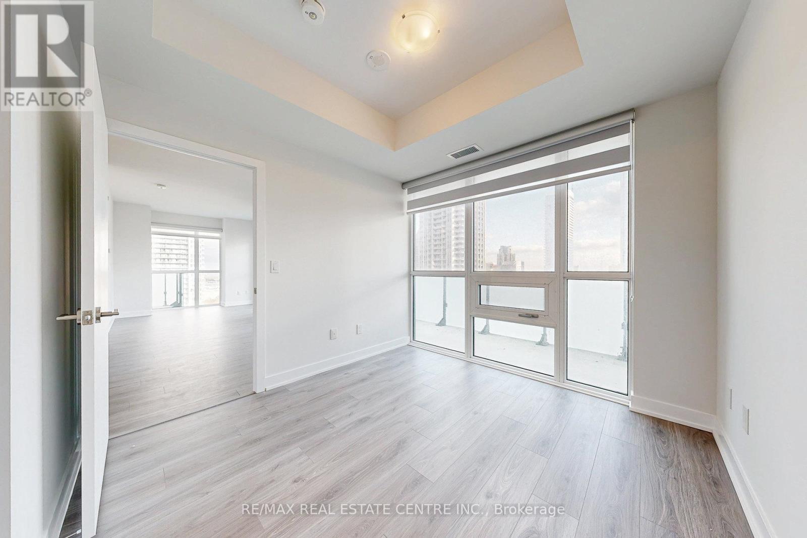 1403 - 430 Square One Drive, Mississauga, Ontario  L5B 0L6 - Photo 25 - W12587694