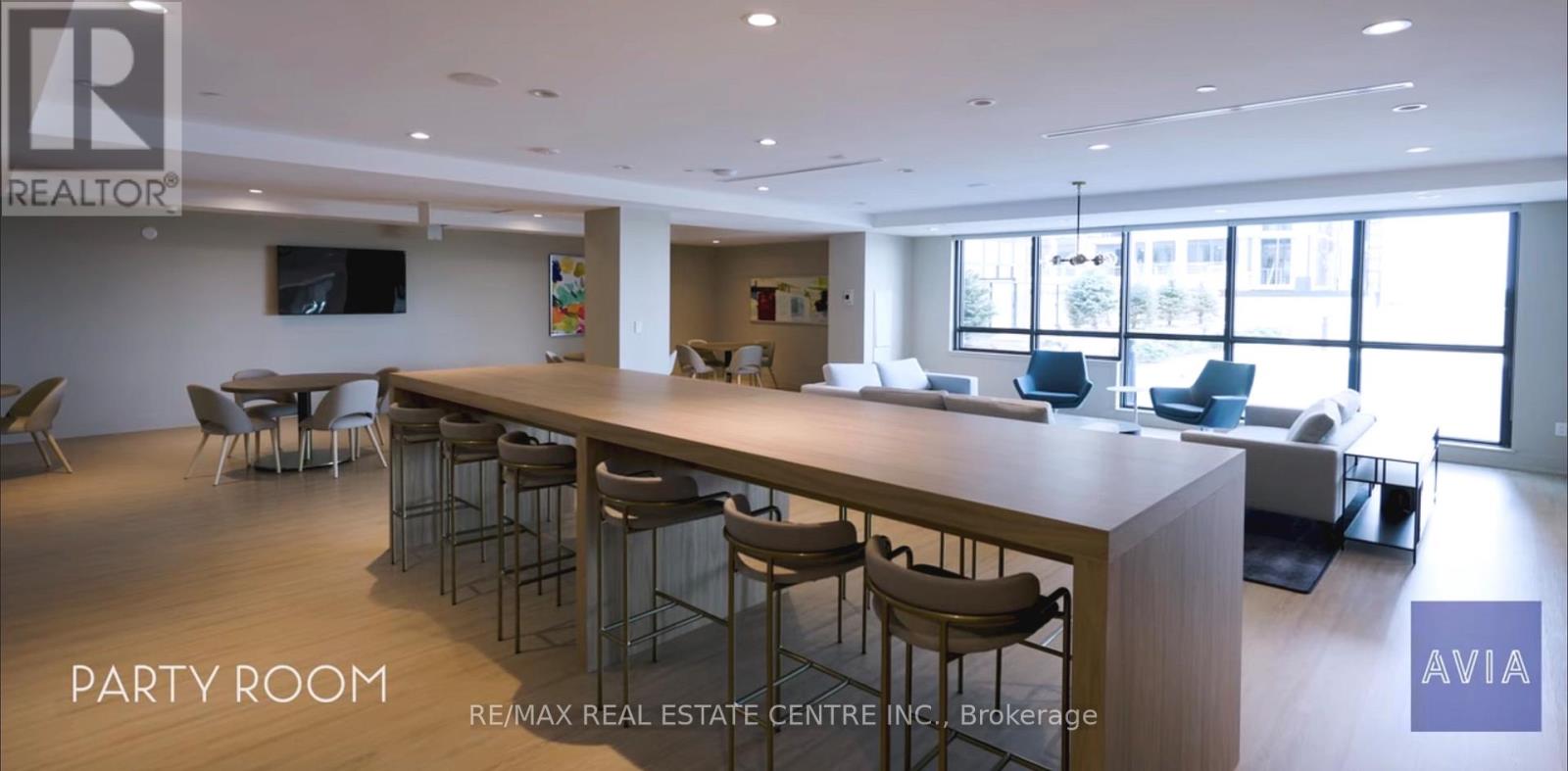 1403 - 430 Square One Drive, Mississauga, Ontario  L5B 0L6 - Photo 44 - W12587694