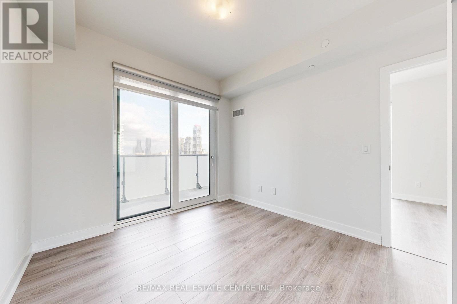 1403 - 430 Square One Drive, Mississauga, Ontario  L5B 0L6 - Photo 22 - W12587694