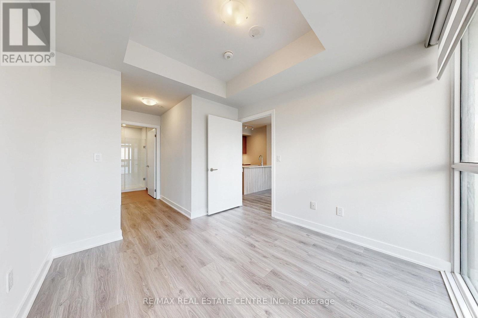 1403 - 430 Square One Drive, Mississauga, Ontario  L5B 0L6 - Photo 27 - W12587694