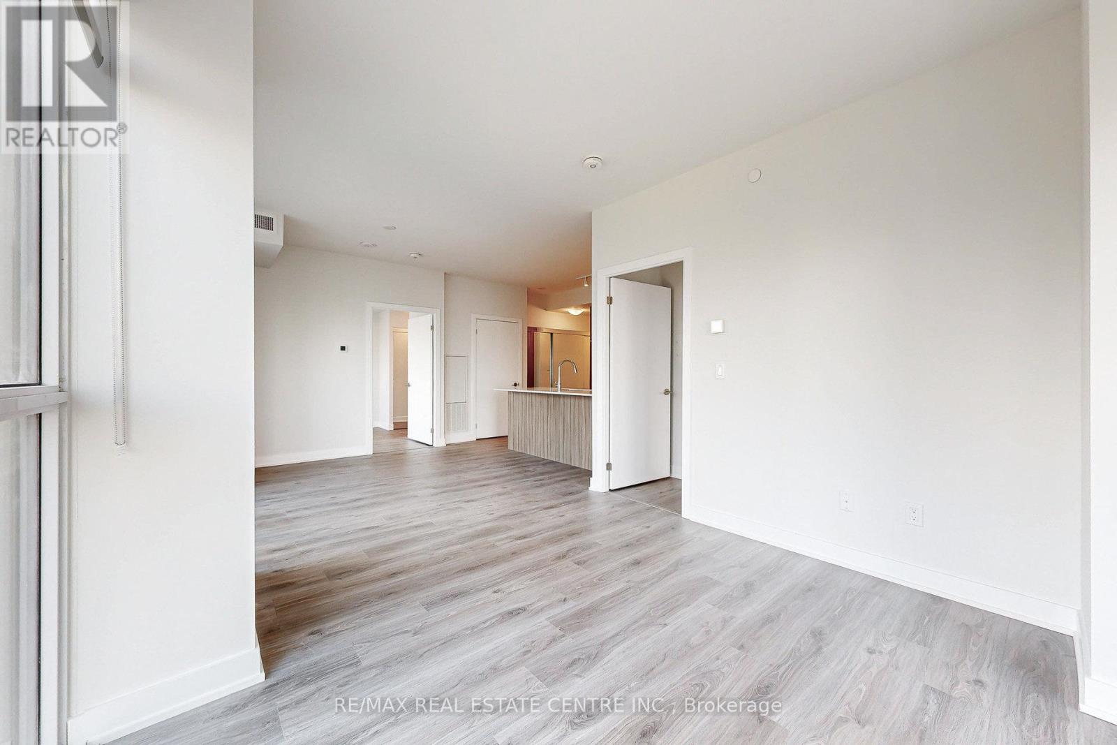 1403 - 430 Square One Drive, Mississauga, Ontario  L5B 0L6 - Photo 20 - W12587694