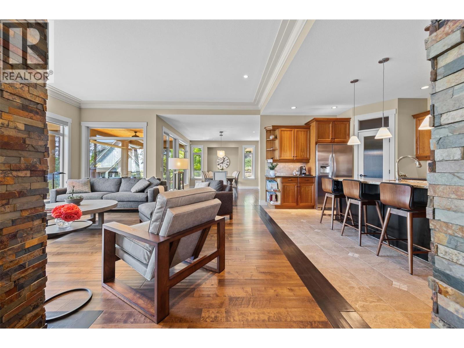 6482 Renfrew Court, Peachland, British Columbia  V0H 1X7 - Photo 7 - 10370562