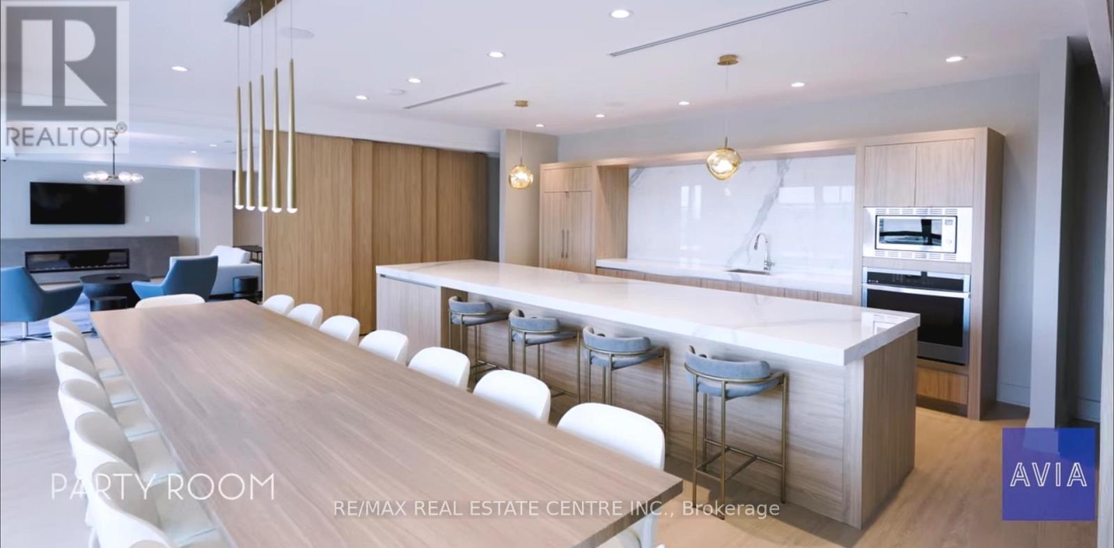 1403 - 430 Square One Drive, Mississauga, Ontario  L5B 0L6 - Photo 42 - W12587694