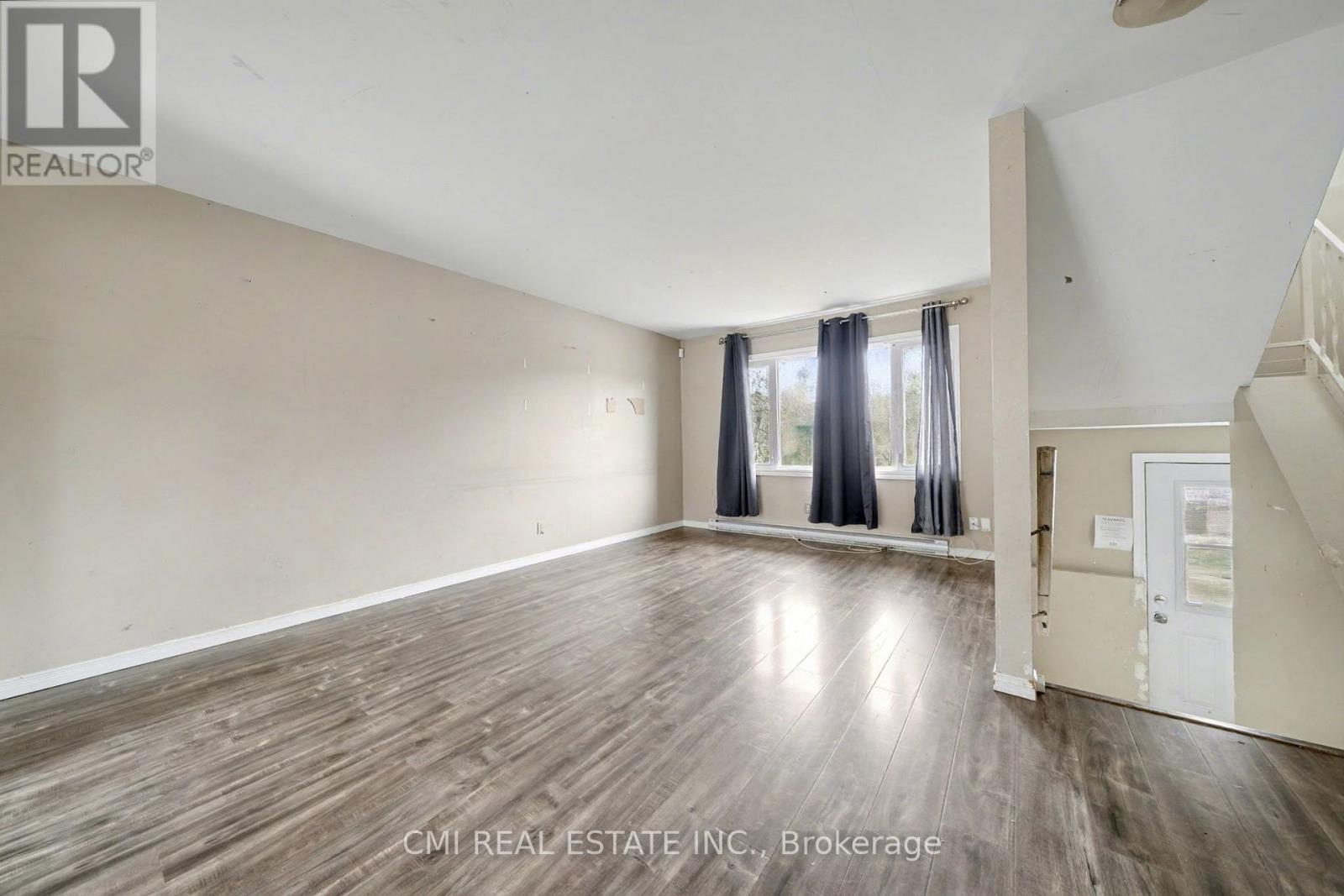 916 Woodbine Avenue, Greater Sudbury, Ontario  P3A 5A8 - Photo 10 - X12600762