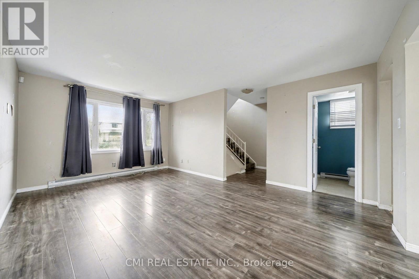 916 Woodbine Avenue, Greater Sudbury, Ontario  P3A 5A8 - Photo 11 - X12600762