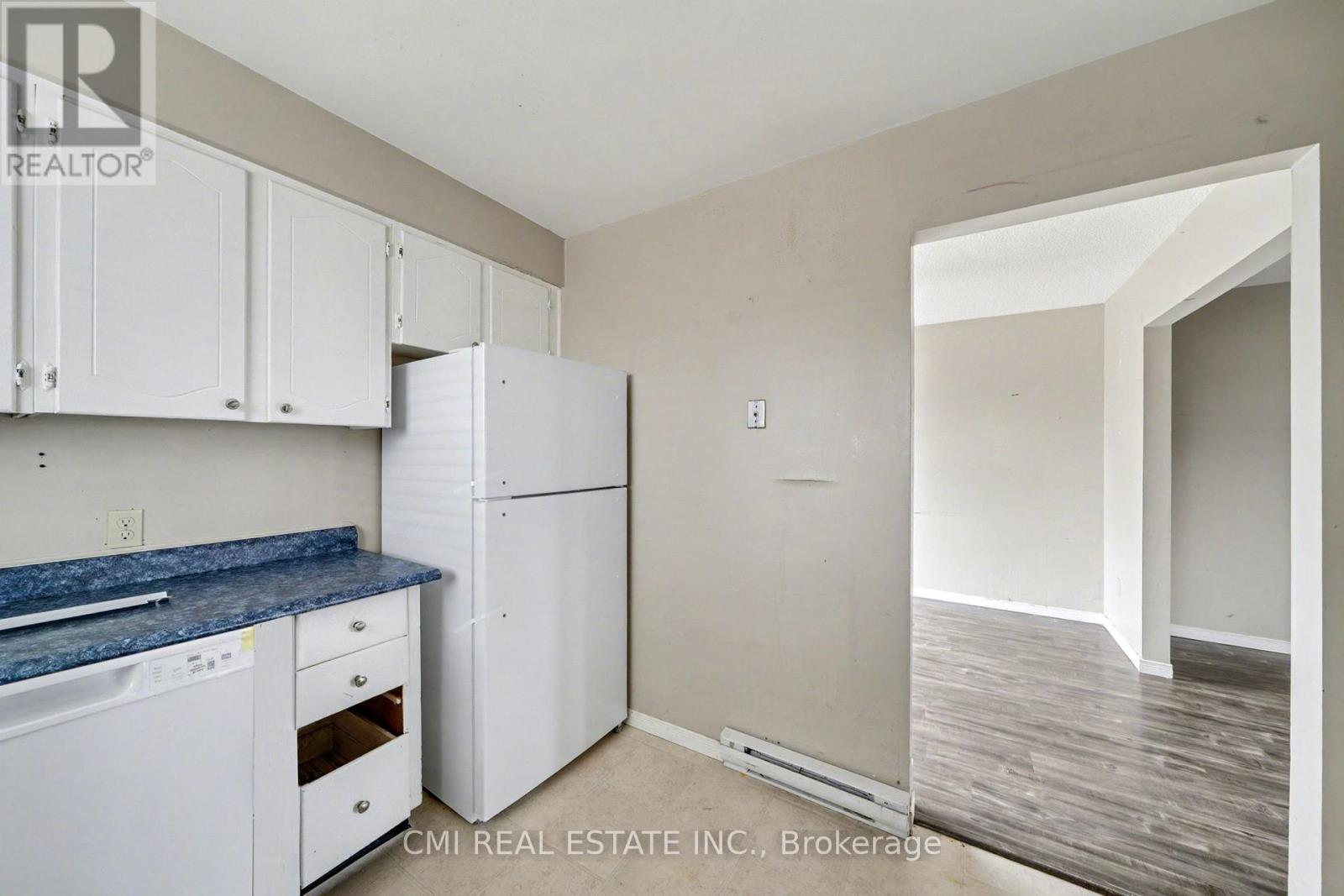 916 Woodbine Avenue, Greater Sudbury, Ontario  P3A 5A8 - Photo 13 - X12600762