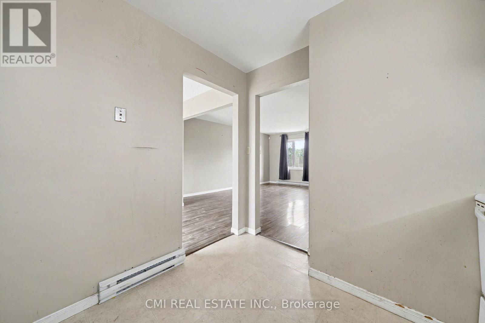 916 Woodbine Avenue, Greater Sudbury, Ontario  P3A 5A8 - Photo 17 - X12600762