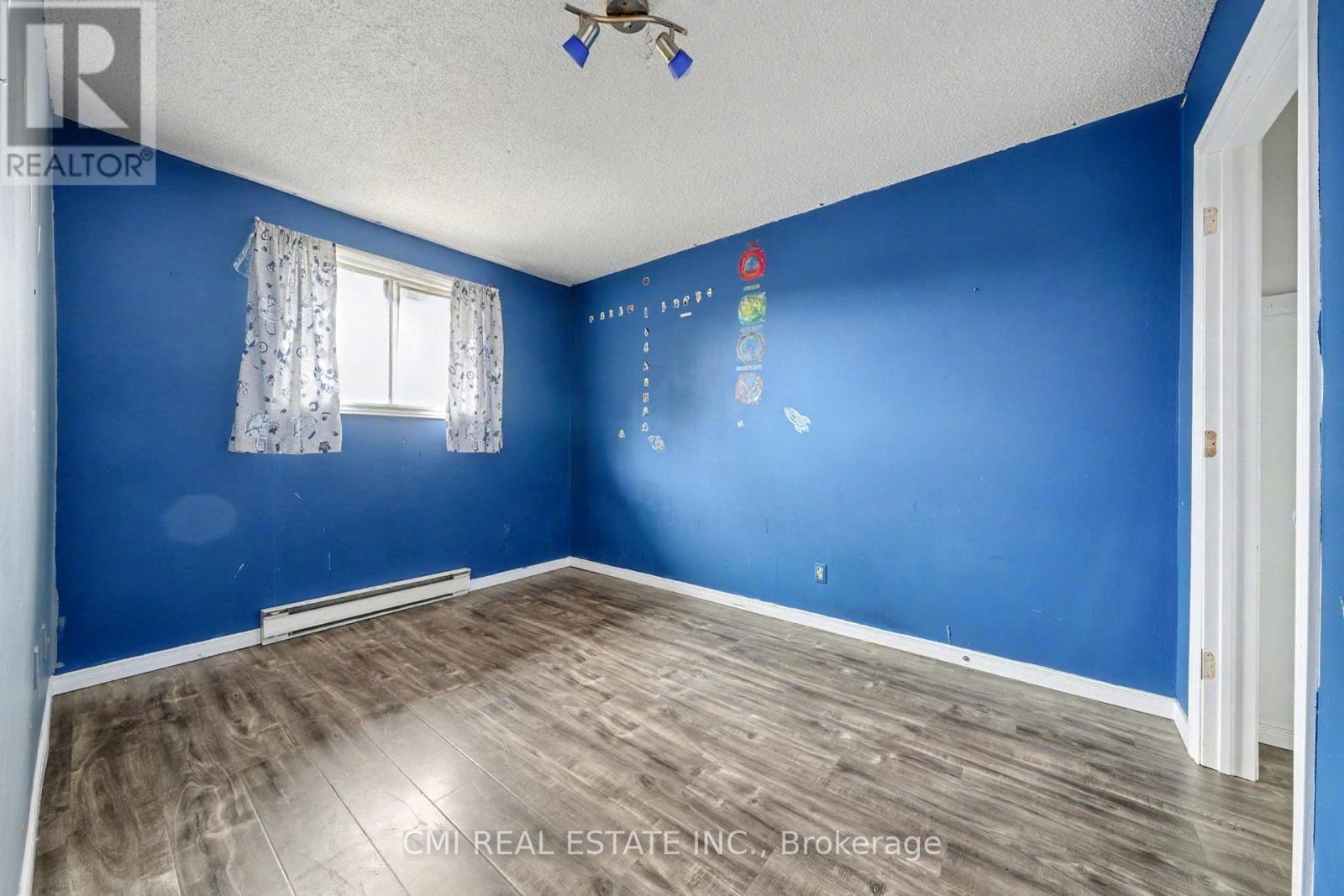 916 Woodbine Avenue, Greater Sudbury, Ontario  P3A 5A8 - Photo 24 - X12600762