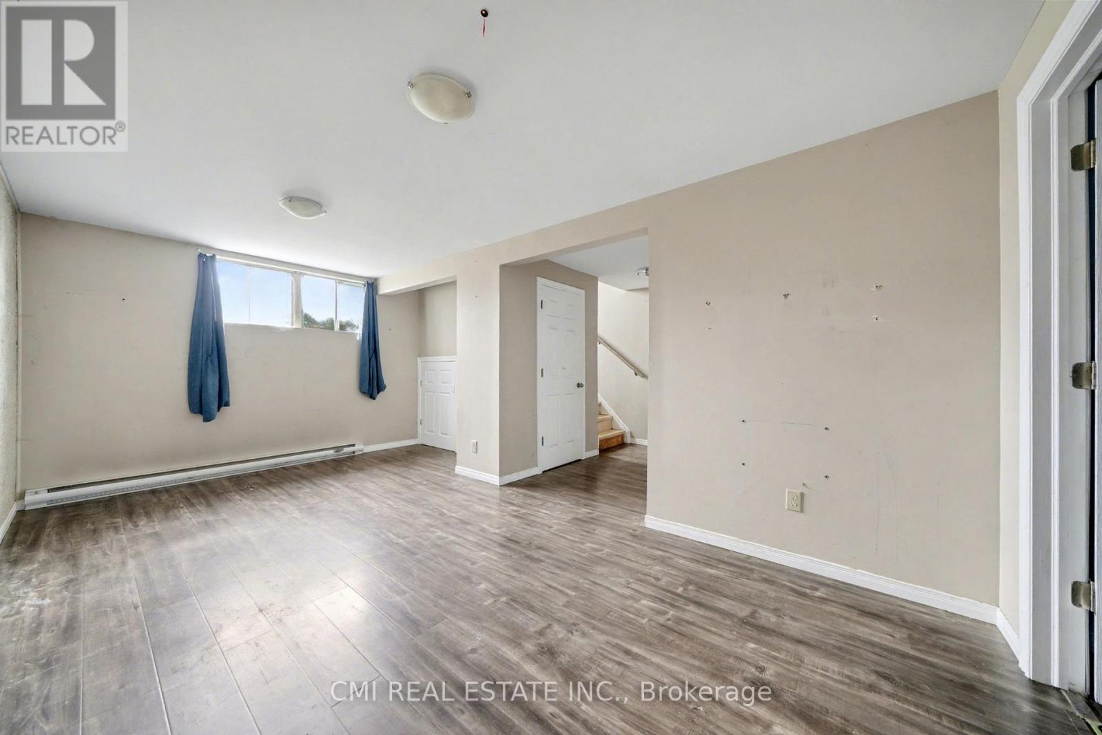 916 Woodbine Avenue, Greater Sudbury, Ontario  P3A 5A8 - Photo 27 - X12600762