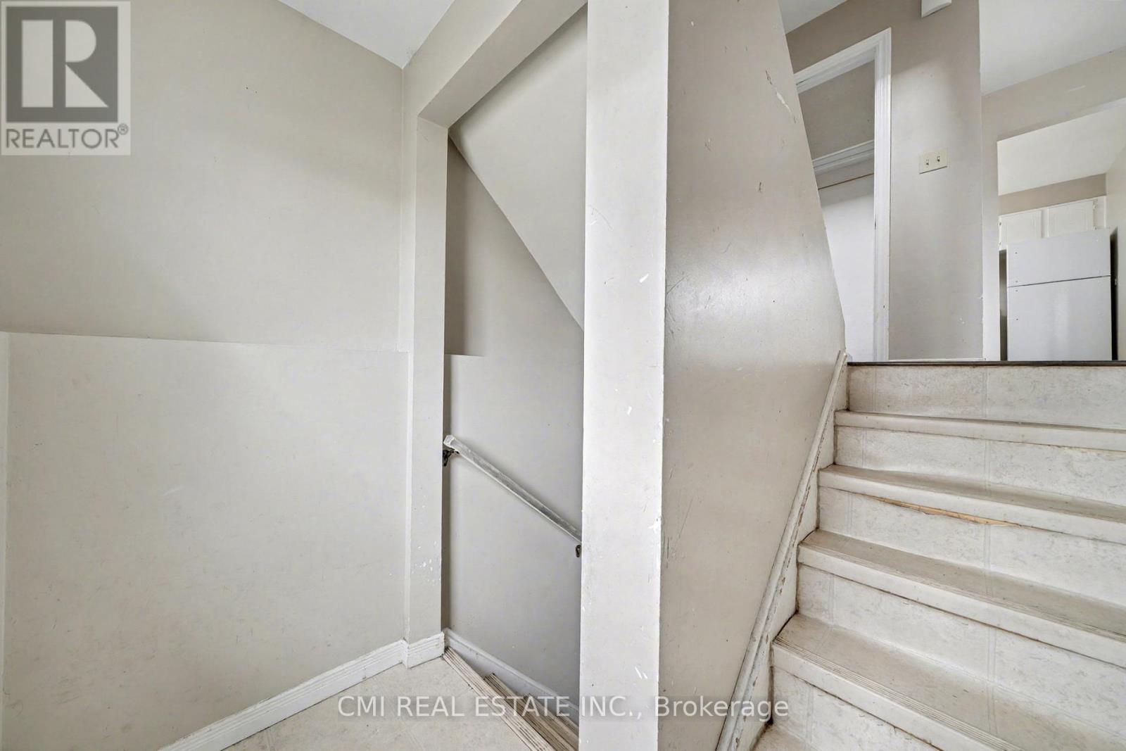 916 Woodbine Avenue, Greater Sudbury, Ontario  P3A 5A8 - Photo 31 - X12600762