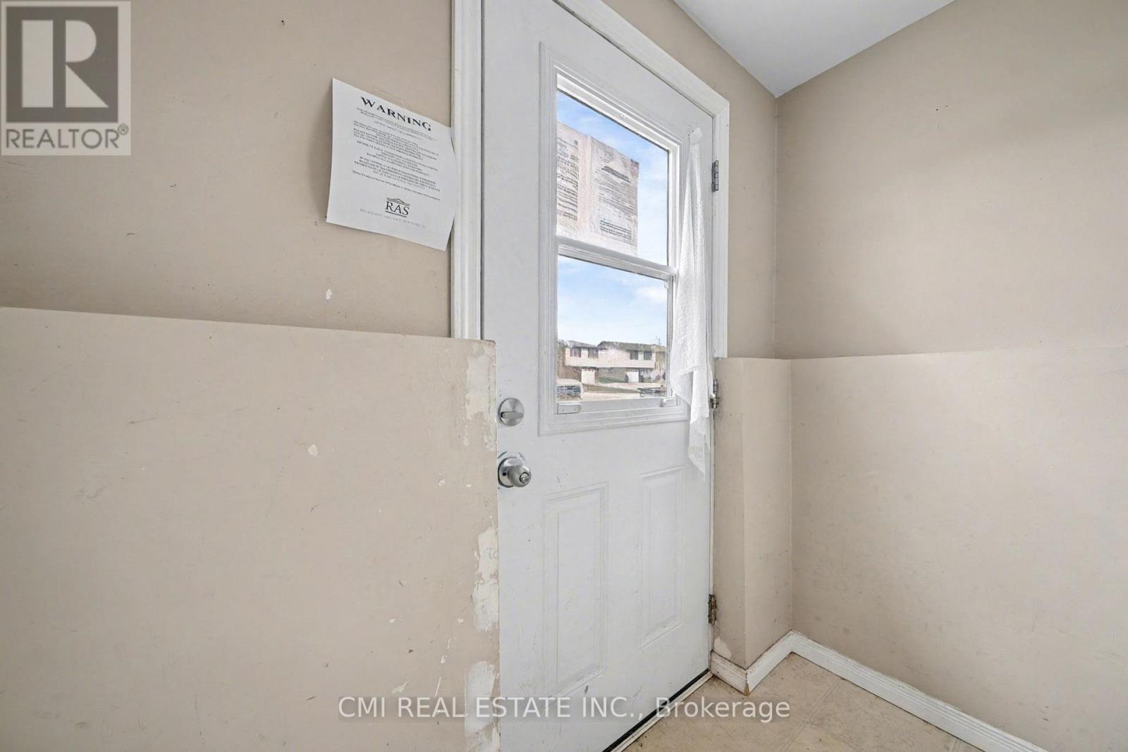 916 Woodbine Avenue, Greater Sudbury, Ontario  P3A 5A8 - Photo 7 - X12600762