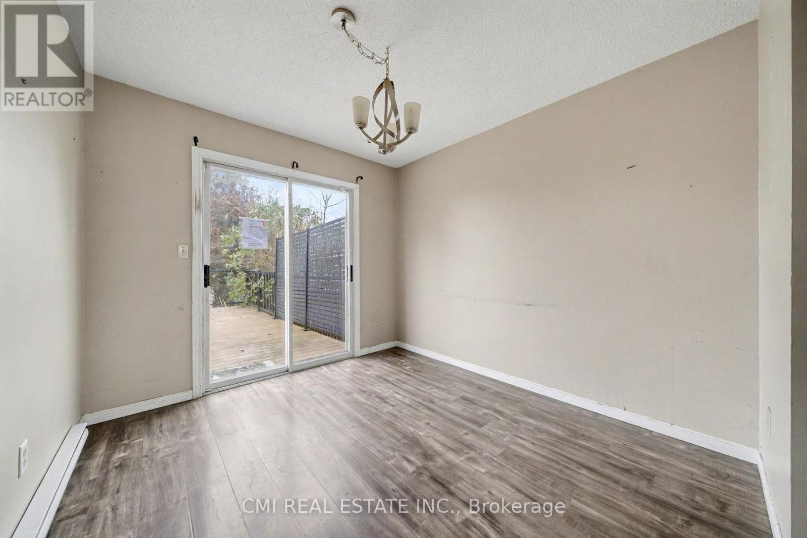 916 Woodbine Avenue, Greater Sudbury, Ontario  P3A 5A8 - Photo 8 - X12600762