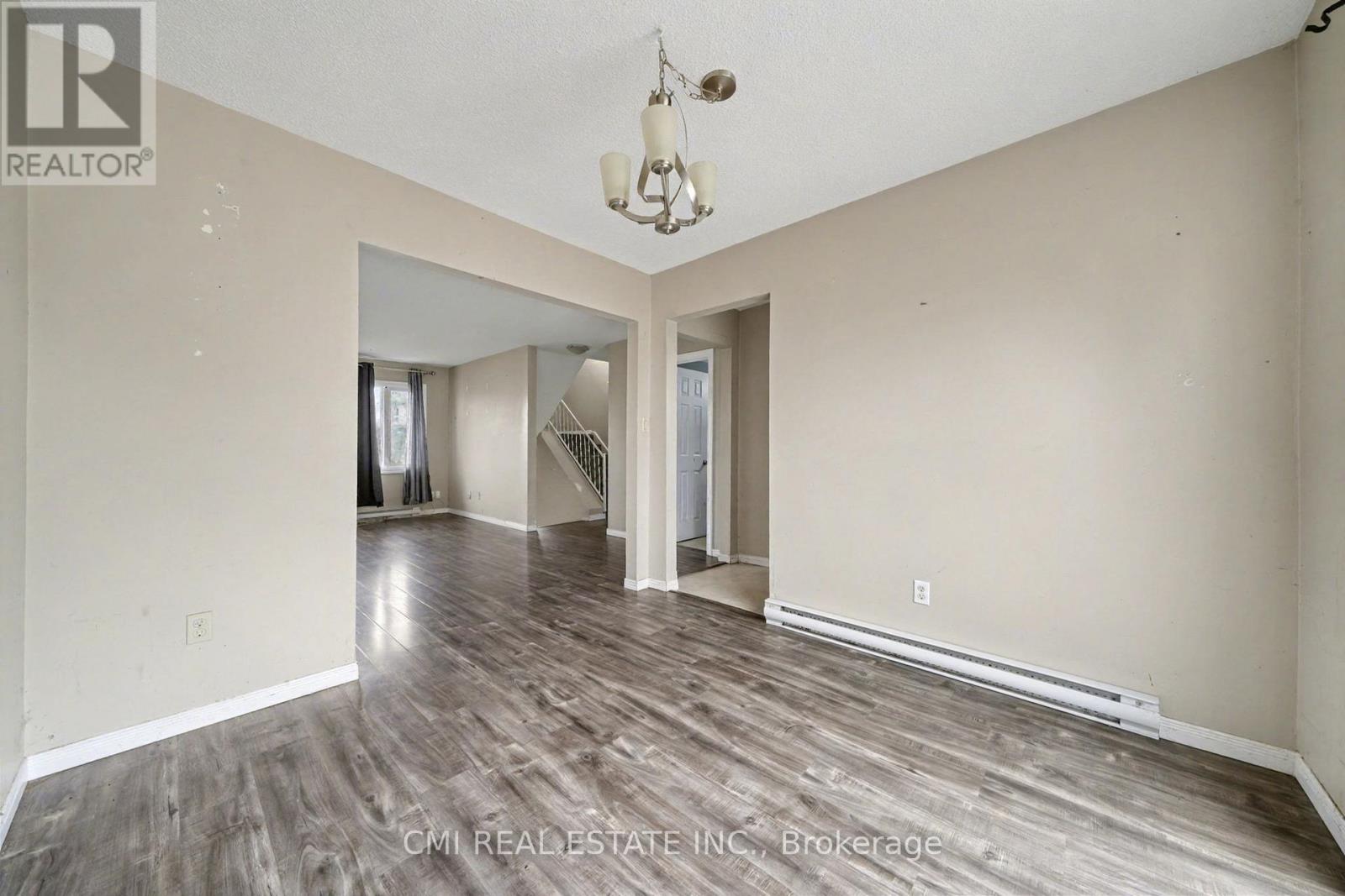 916 Woodbine Avenue, Greater Sudbury, Ontario  P3A 5A8 - Photo 9 - X12600762