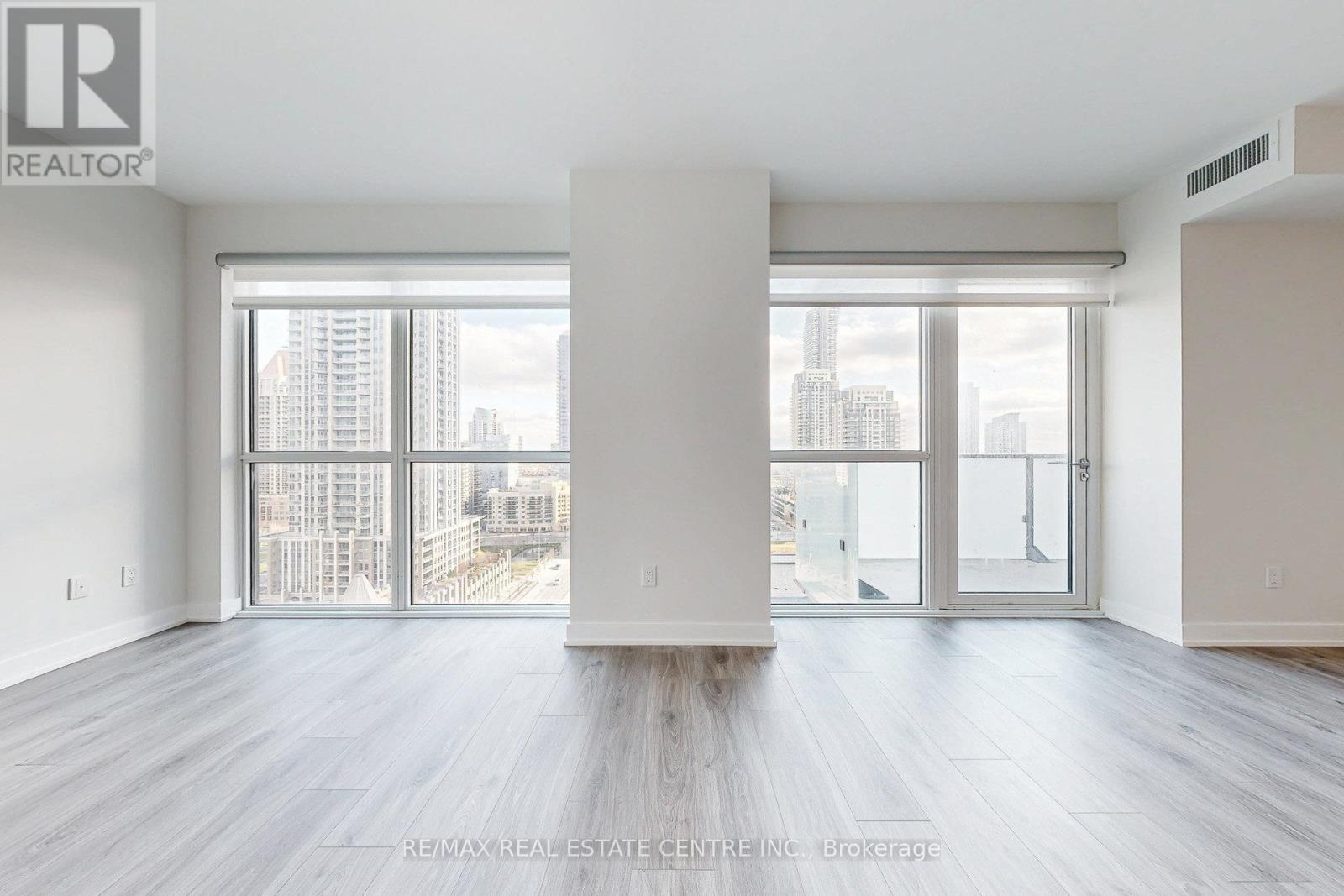 1403 - 430 Square One Drive, Mississauga, Ontario  L5B 0L6 - Photo 14 - W12587694