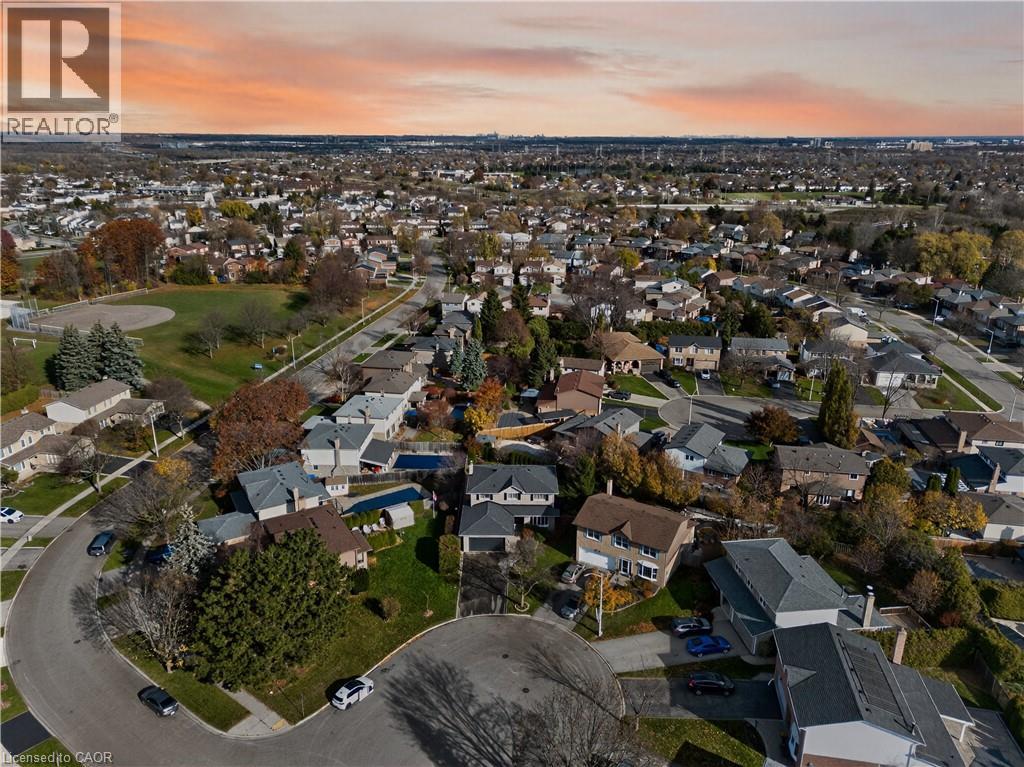 2347 Tweedsmuir Court, Burlington, Ontario  L7P 4K9 - Photo 39 - 40789063