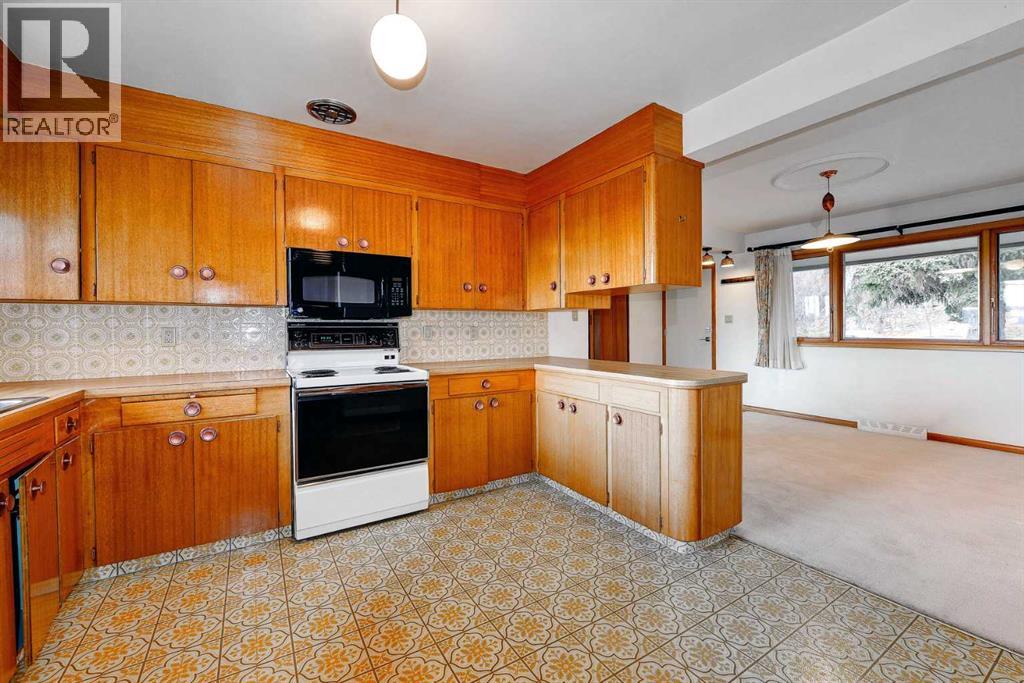 1731 12 Avenue Nw, Calgary, Alberta  T2N 1J3 - Photo 10 - A2269461